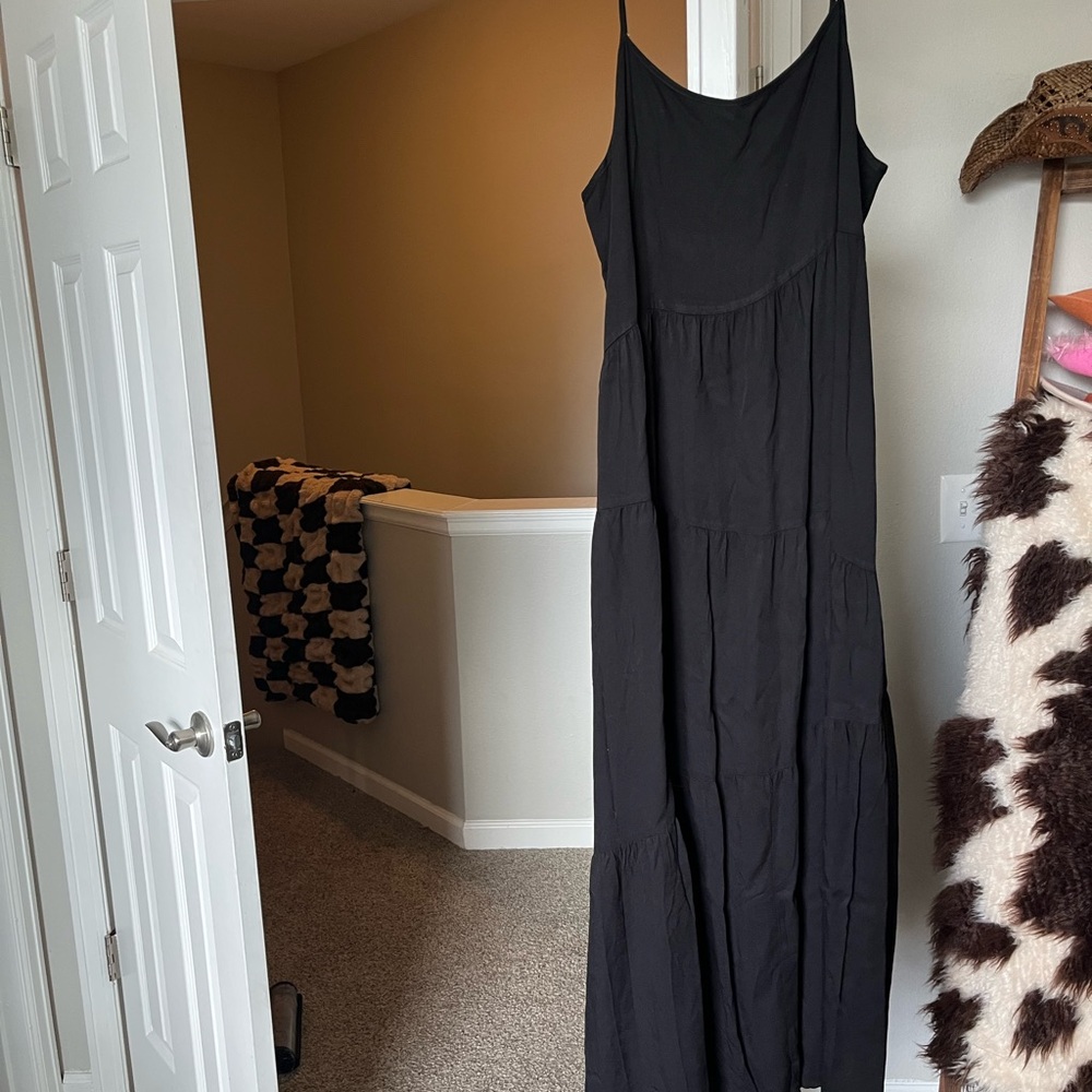 Elegant Black Maxi Dress